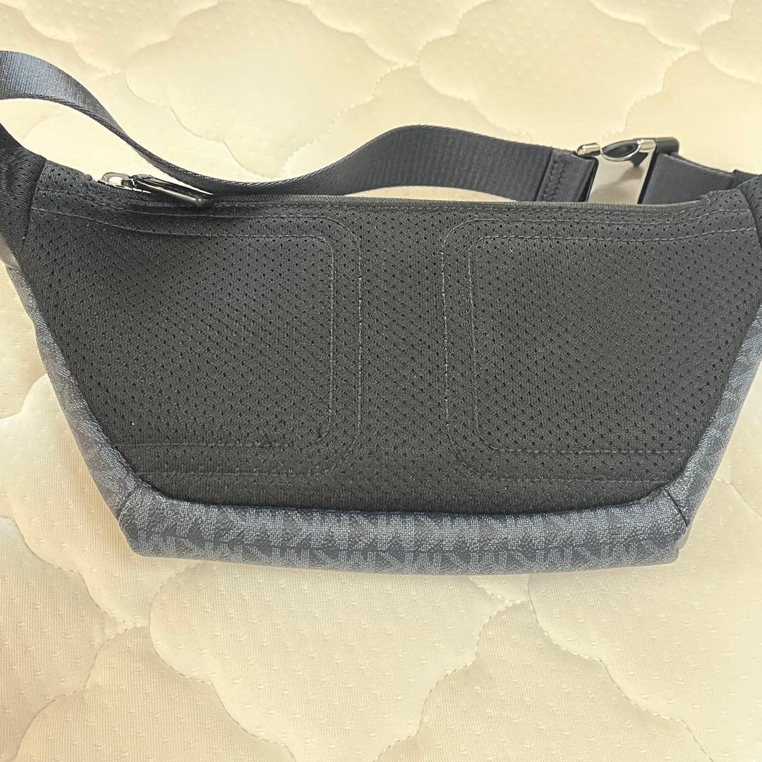 美品 MICHAEL KORS ウエスポーチ ボディバッグ メンズ
