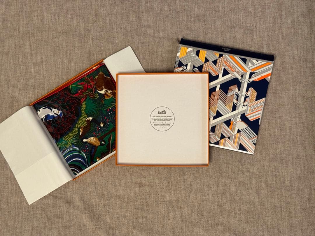 HERMÈS シルクスカーフ カレ90 カナダの大自然