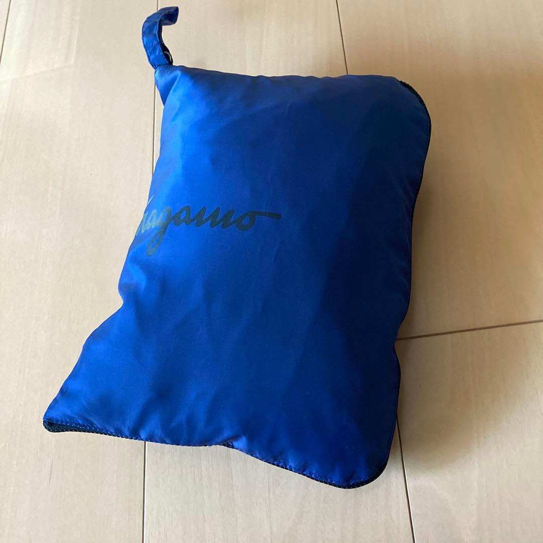 フェラガモ　ネイビー パッカブル　レインコート ベルト付きステンカラーコート