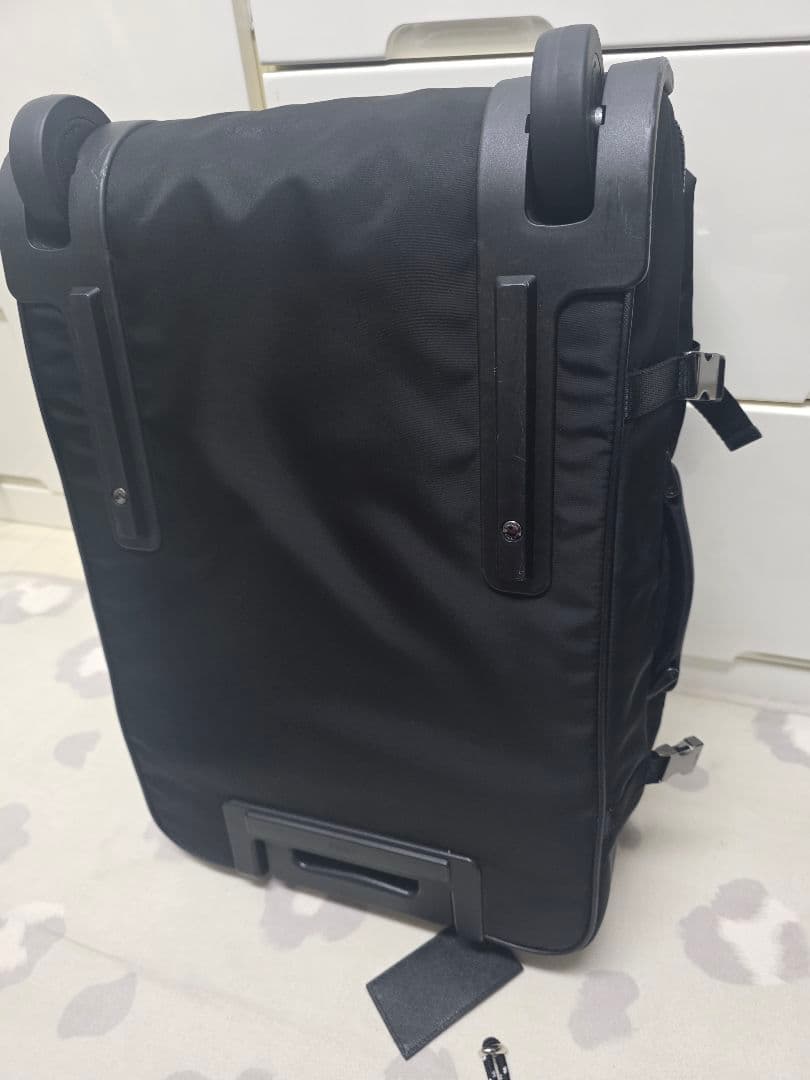 機内持ち込みOK PRADA 2VQ001 ブラック キャリーケース