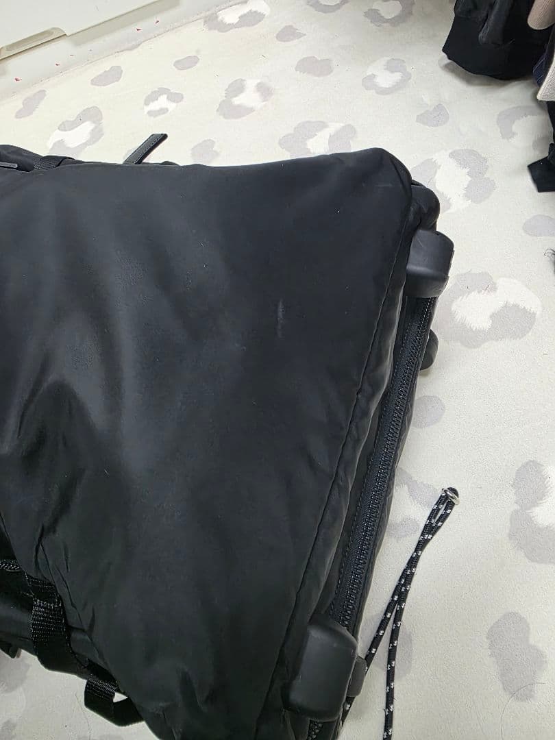 機内持ち込みOK PRADA 2VQ001 ブラック キャリーケース