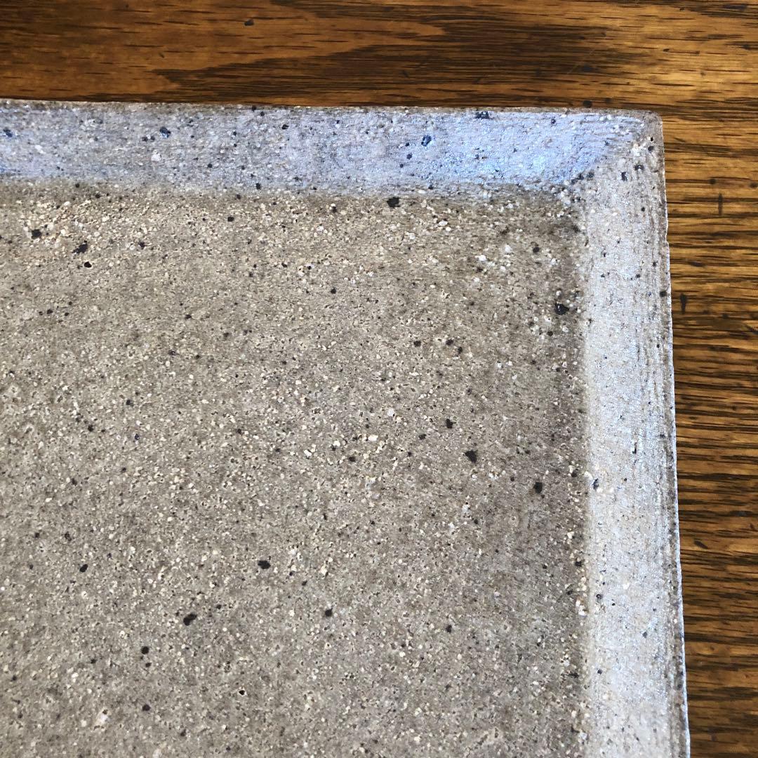 村上躍さん　砂化粧角皿