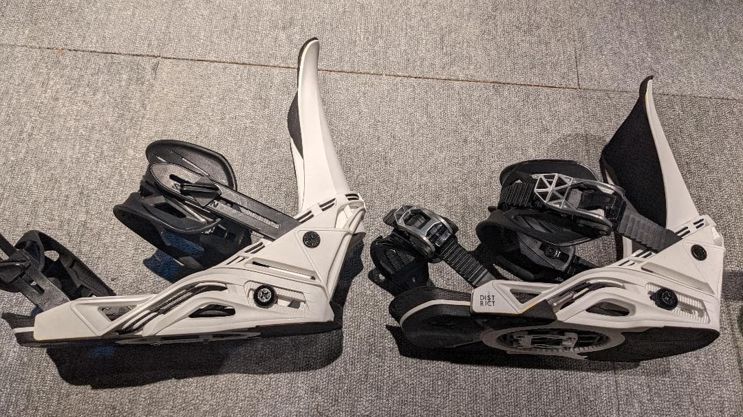 SALOMON DISTRICT BINDING 23-24モデル Mサイズ