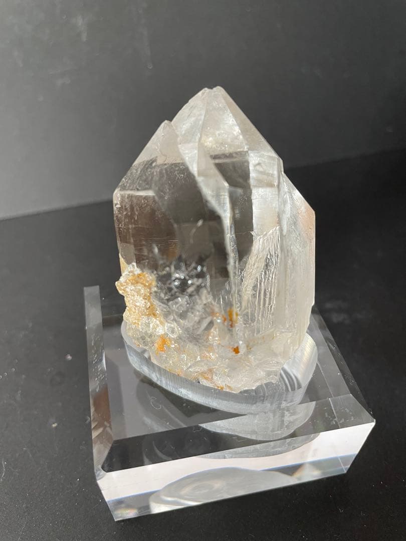 ヒマラヤ産 マニカラン ゴールデンヒーラー 水晶 原石 台座付き 80g 天然石