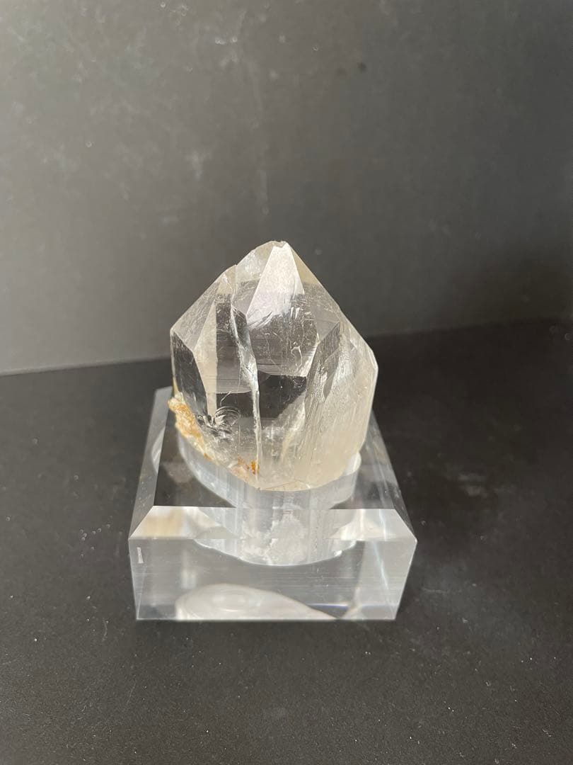 ヒマラヤ産 マニカラン ゴールデンヒーラー 水晶 原石 台座付き 80g 天然石