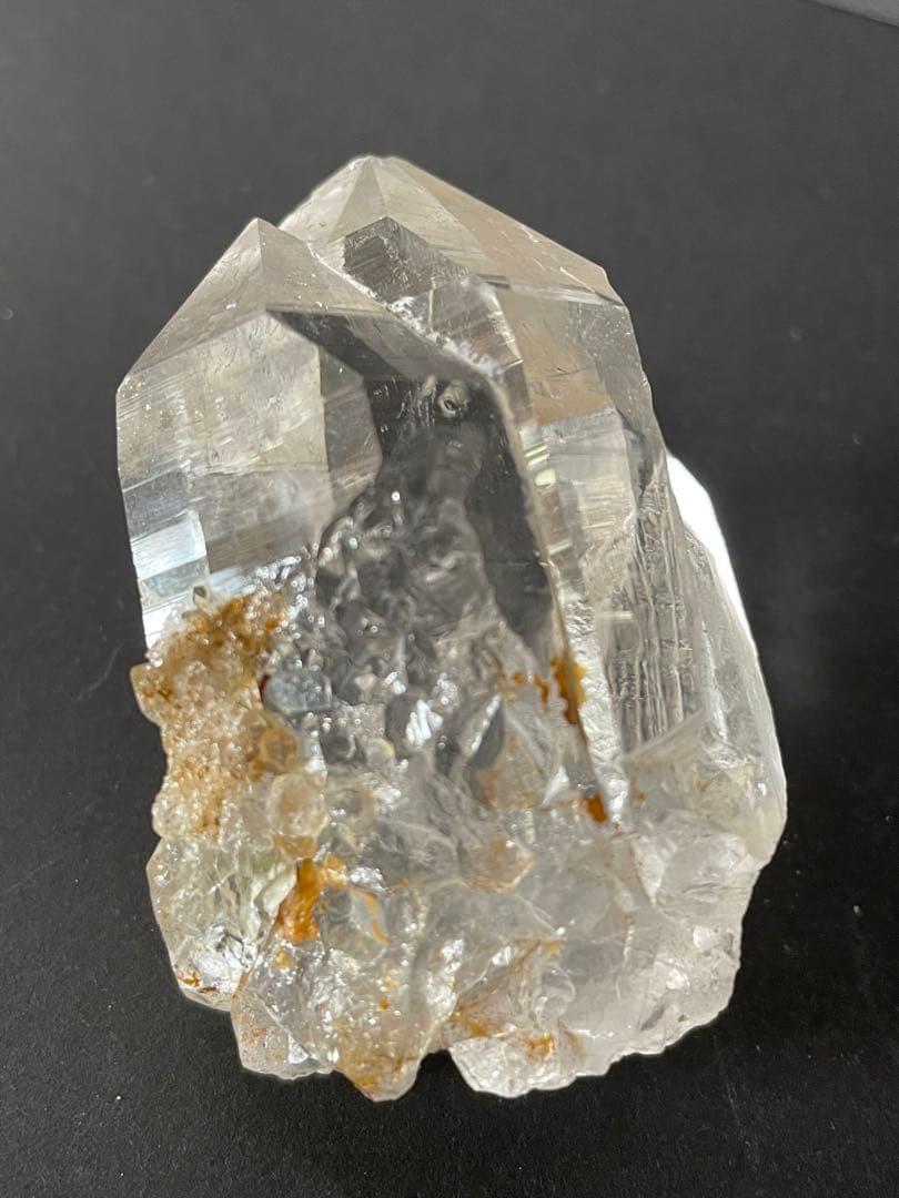 ヒマラヤ産 マニカラン ゴールデンヒーラー 水晶 原石 台座付き 80g 天然石