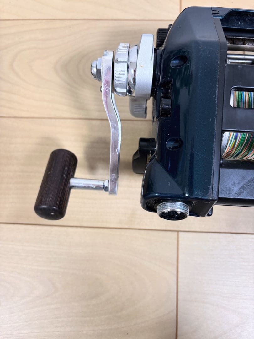 RYOBI Adventure VS-900-L 電動リール