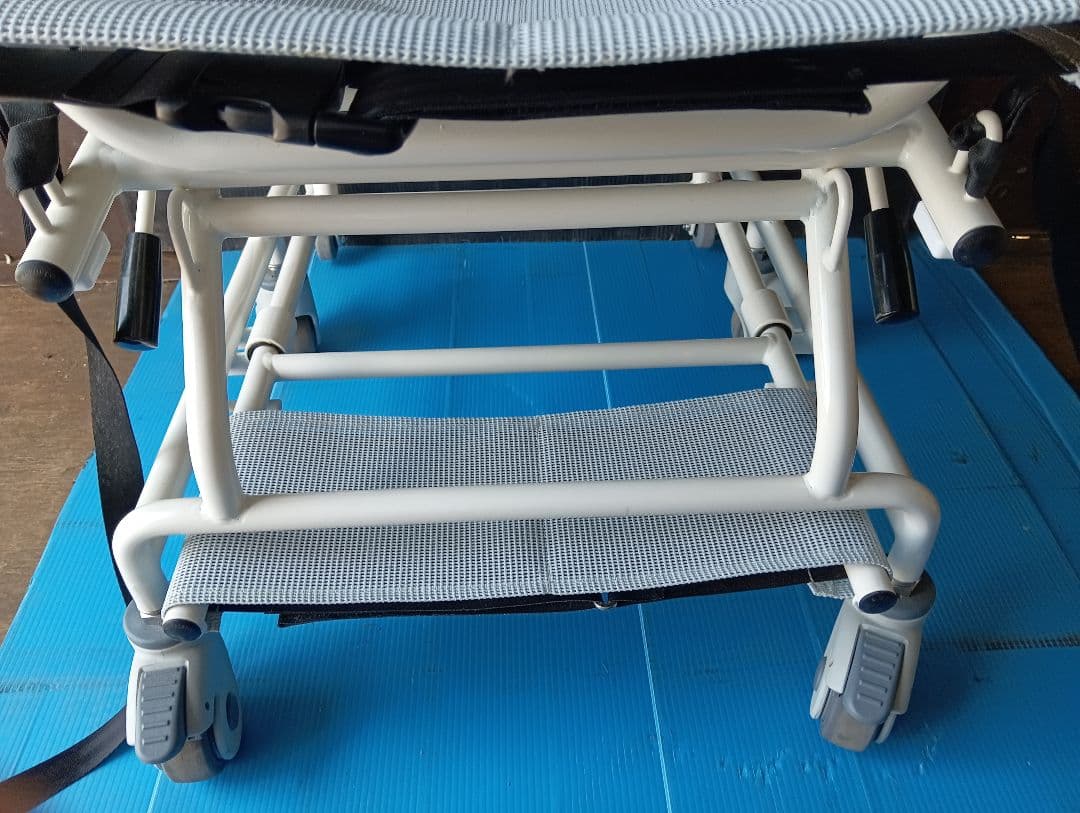 安楽キャリー.モリト― Bタイプ(分離型) シャワーキャリー 入浴用車いす