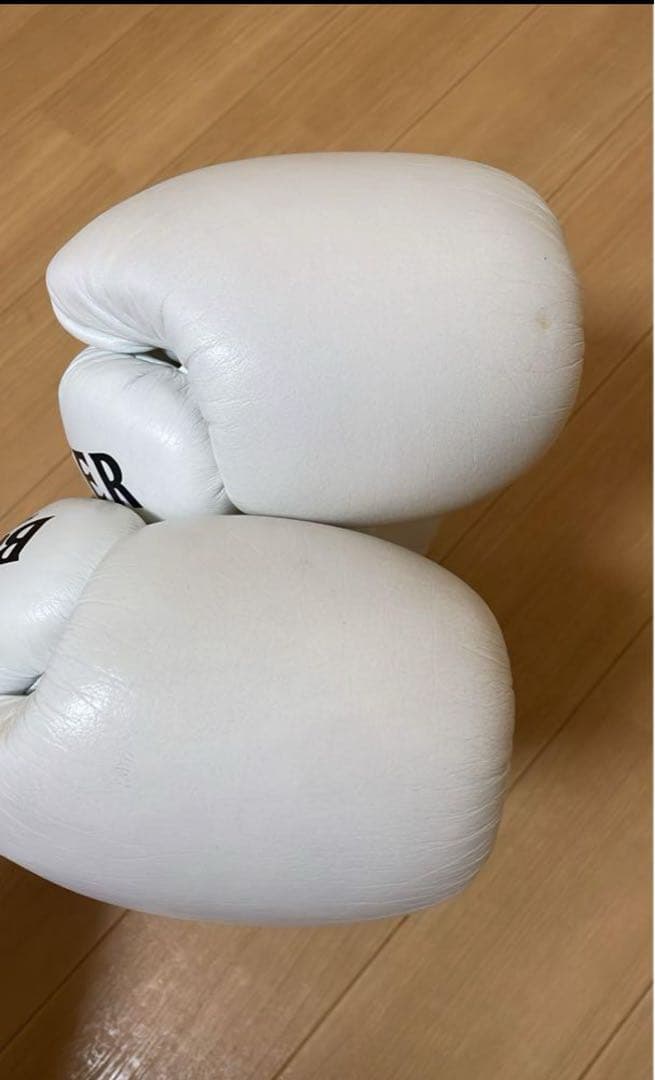 BOXER ボクシンググローブ 8 oz ホワイト