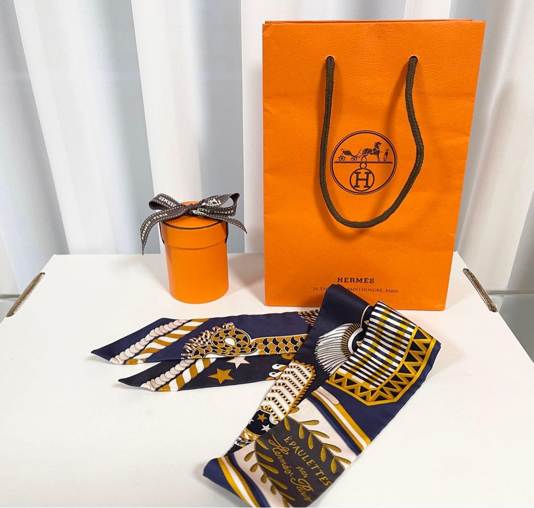HERMES エルメス Epaulettes de Galaツイリースカーフ