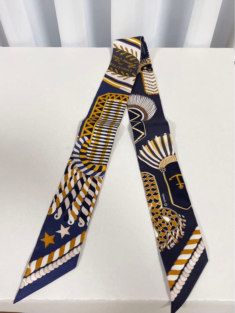 HERMES エルメス Epaulettes de Galaツイリースカーフ