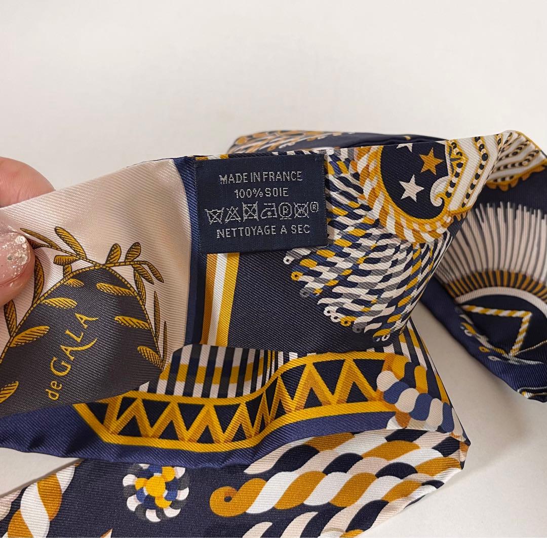 HERMES エルメス Epaulettes de Galaツイリースカーフ
