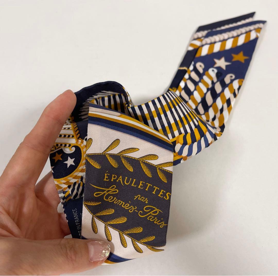 HERMES エルメス Epaulettes de Galaツイリースカーフ