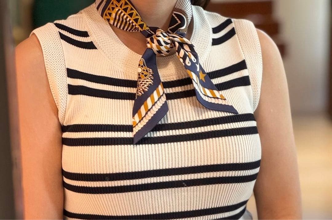 HERMES エルメス Epaulettes de Galaツイリースカーフ
