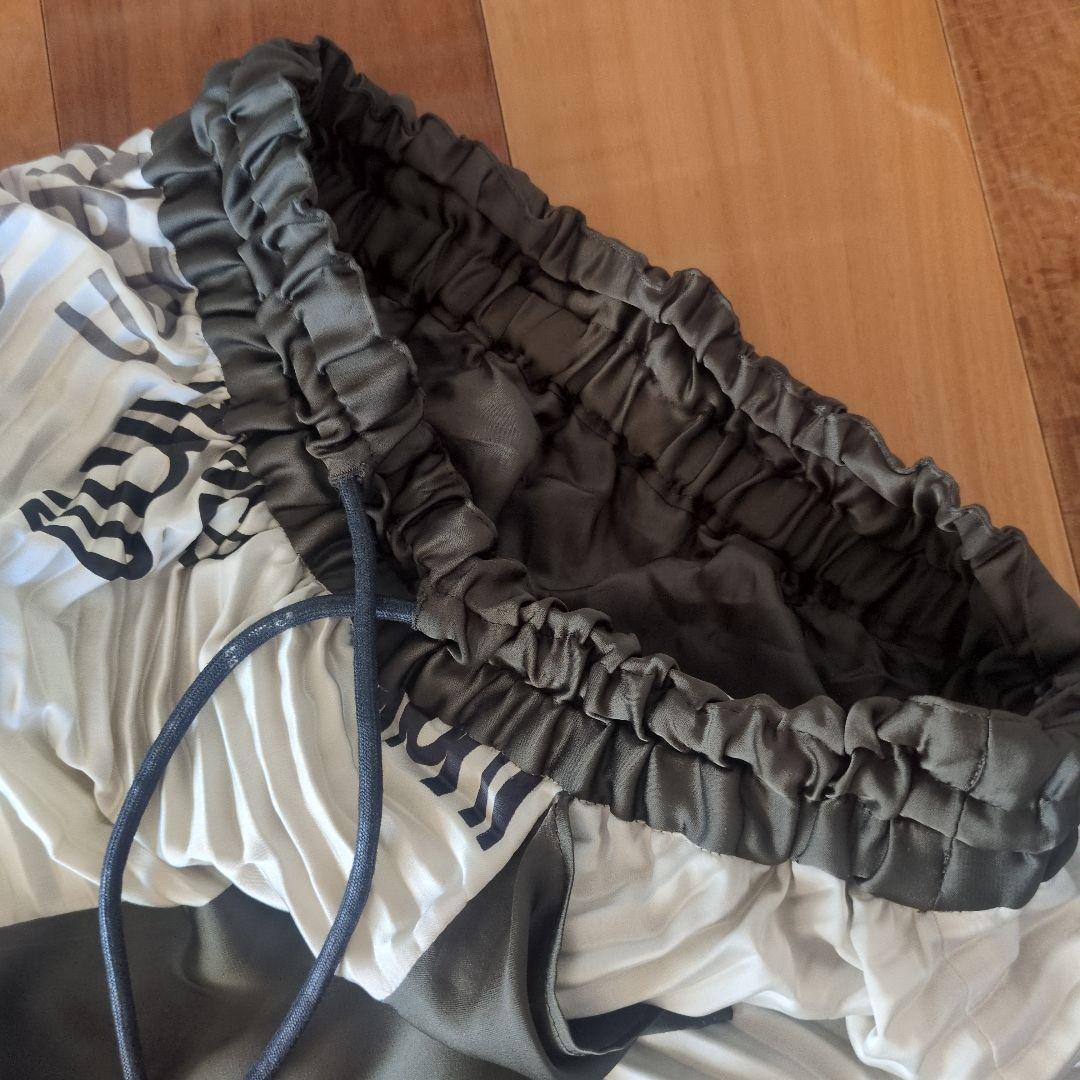 sacai（サカイ）アシンメトリック スカート