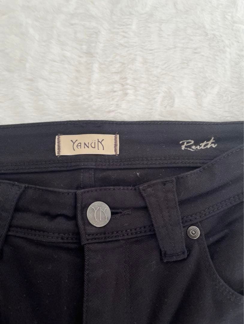 ⭐️美品⭐️ヤヌーク RUTH スリムテーパード デニム ブラックデニム 24