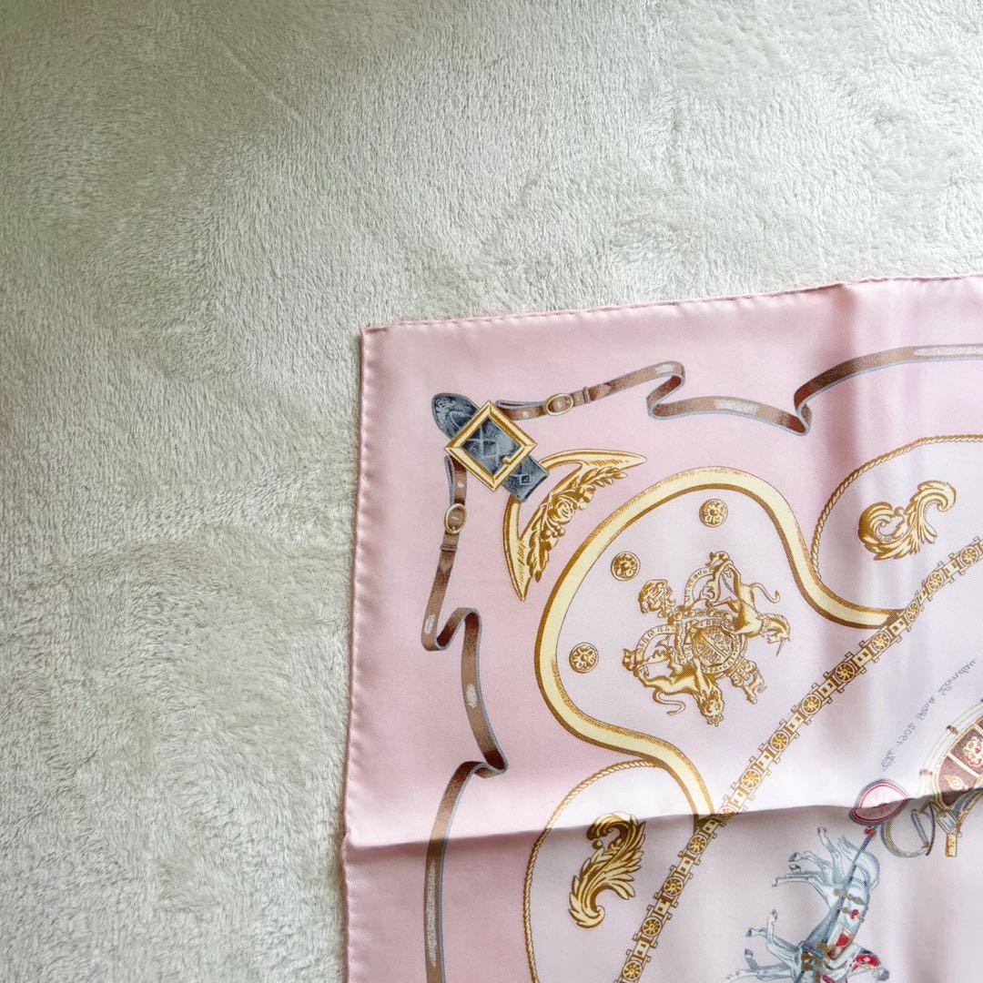 エルメス HERMES カレ90 英国王室の馬小屋　THE  MEWS