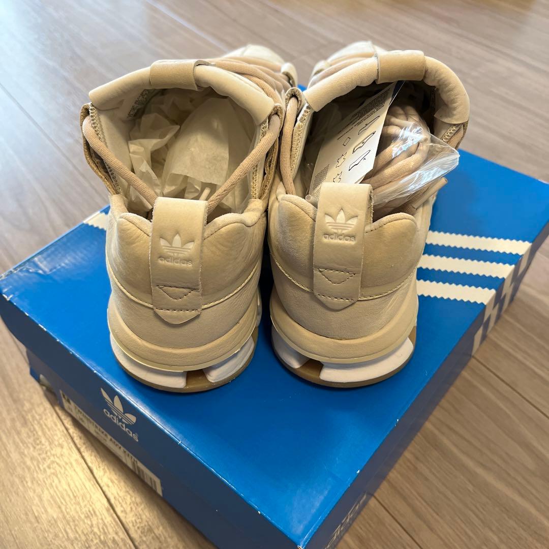 TWINSTRIKE ADV KITH adidas ベージュ スニーカー