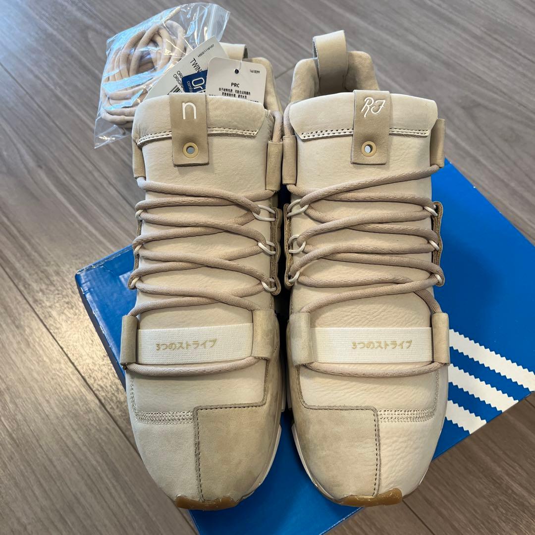 TWINSTRIKE ADV KITH adidas ベージュ スニーカー