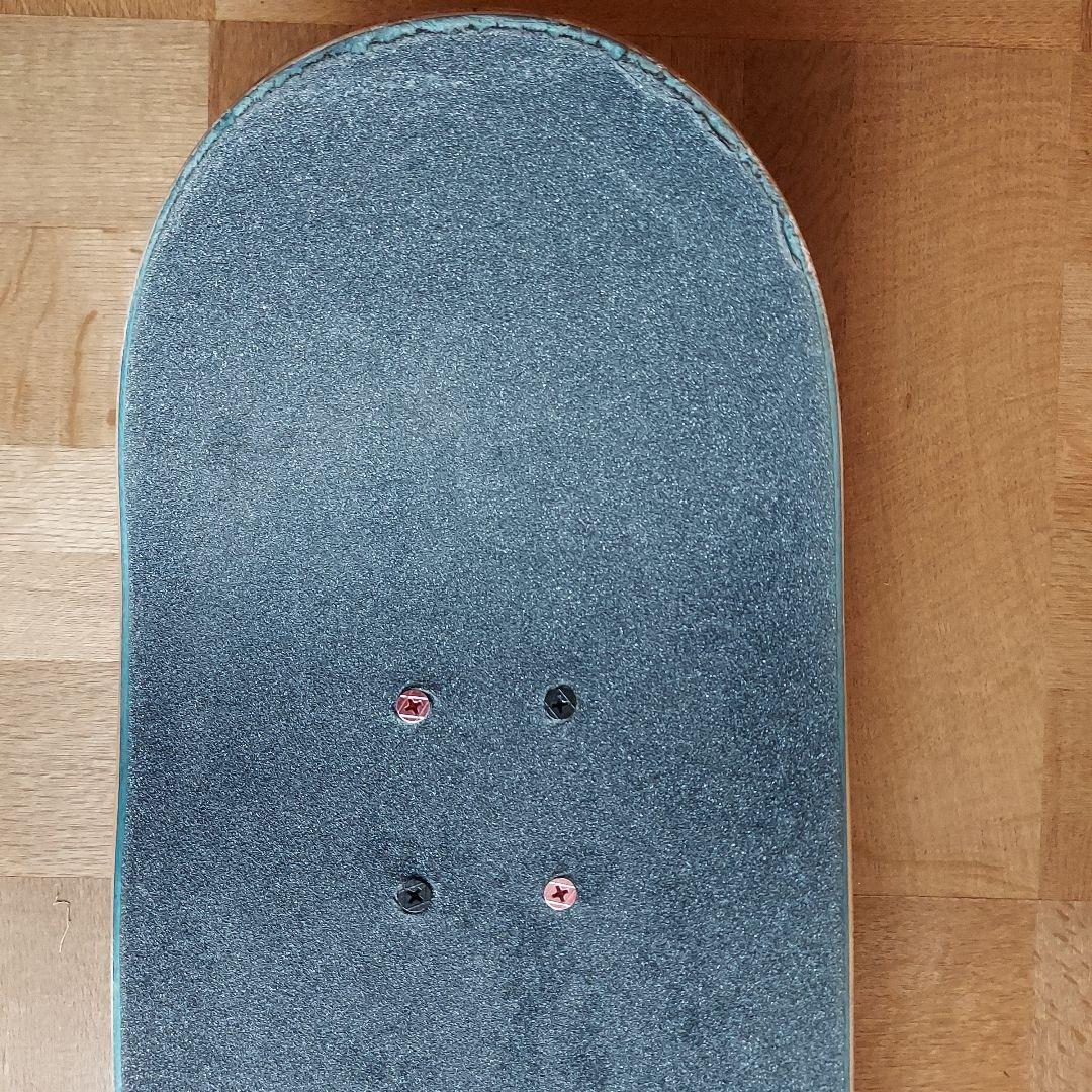 baker 8インチ スケボー
