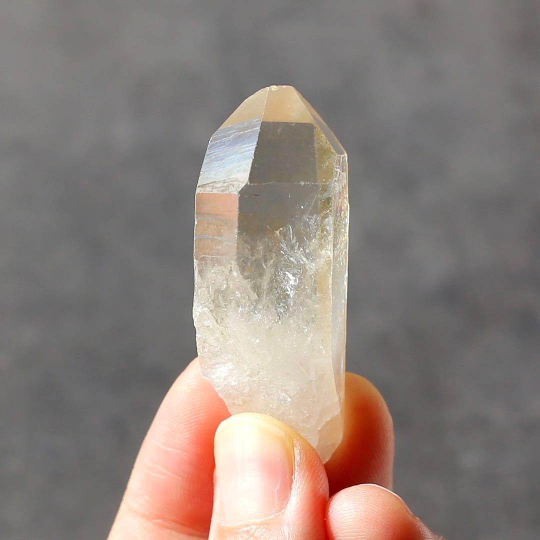 ゴールデンヒーラー クォーツ 原石 水晶 鉱物 希少石 天然石