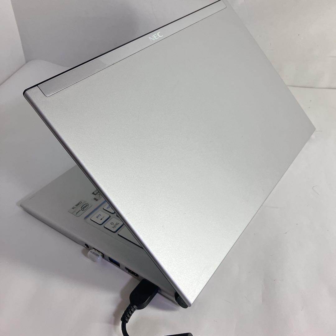 薄型軽量　ultrabook コア5 ssd128 win11 カメラ搭載