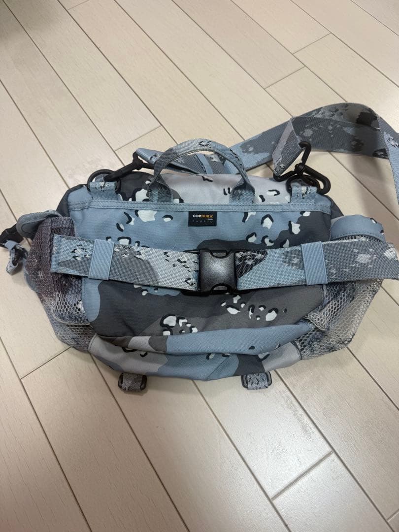 バッグ Supreme Waist Bag