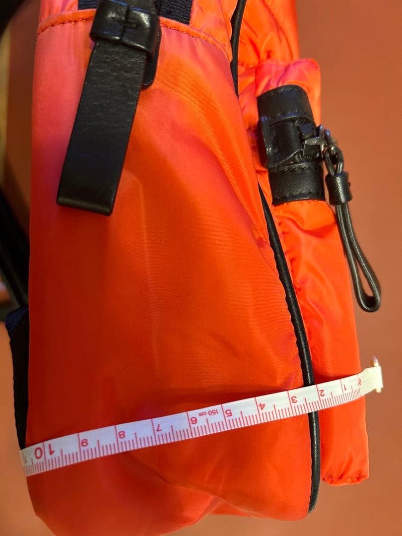 【美品】SALE！ モンクレール　小ぶりでかわいいリュック　オレンジ系