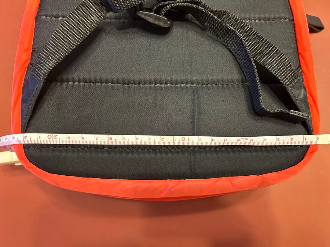 【美品】SALE！ モンクレール　小ぶりでかわいいリュック　オレンジ系