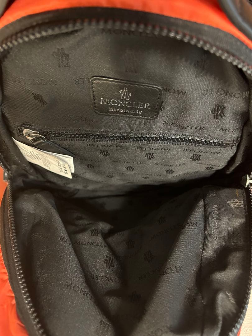 【美品】SALE！ モンクレール　小ぶりでかわいいリュック　オレンジ系