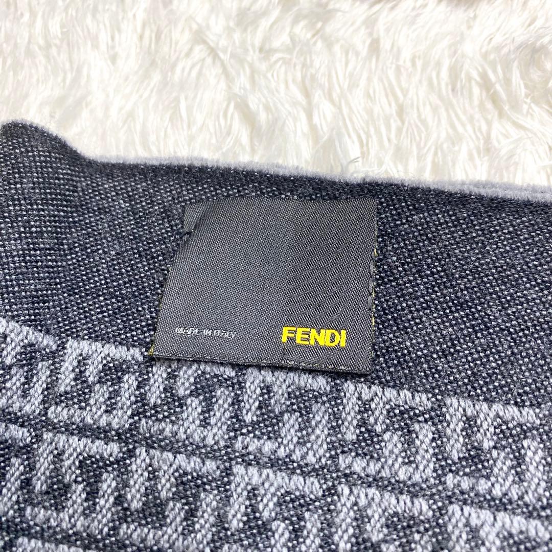 FENDI ズッカ柄　マフラー　ストール　ウール　グレー　ブランドロゴ　総柄