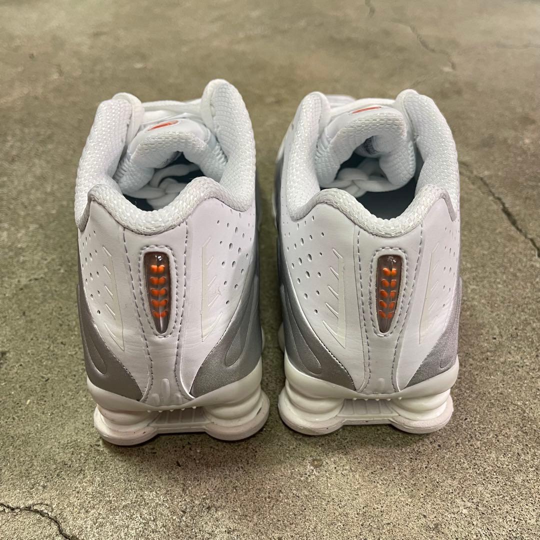 Nike Women's Shox R4 AR3565-101 23㎝