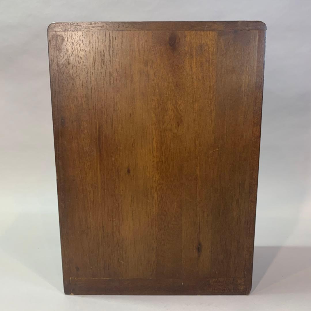 古い棚　手紙入れ