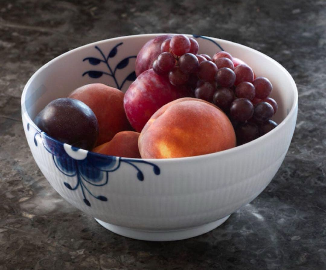 ブルーフルーテッド メガ ボウル 21cm