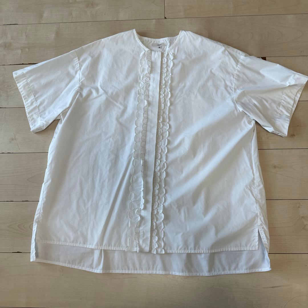 yori 半袖フリルシャツ 38 ホワイト