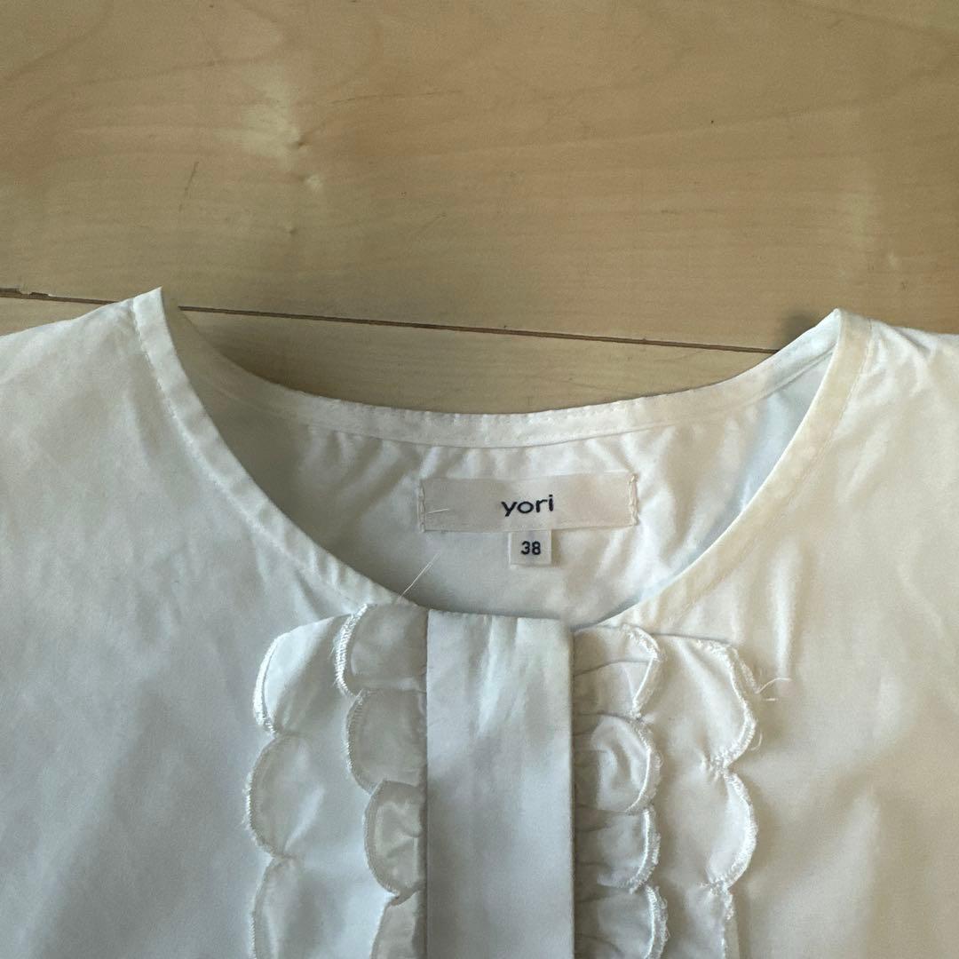 yori 半袖フリルシャツ 38 ホワイト