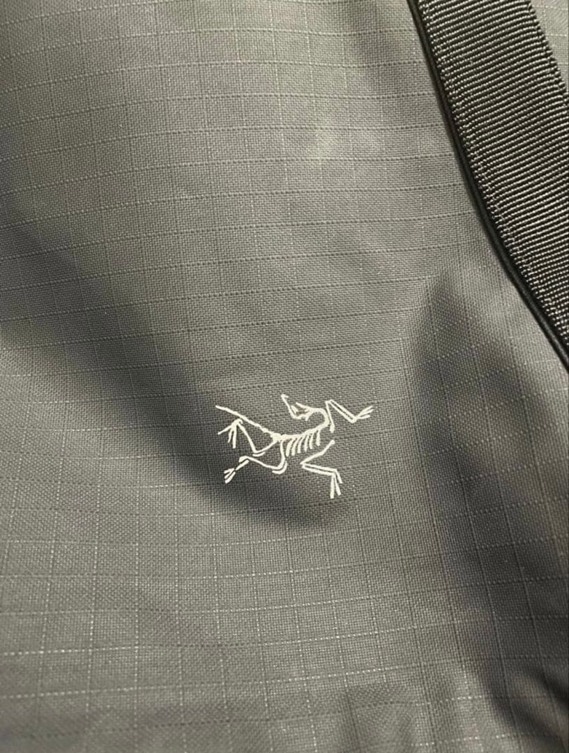 未使用品アークテリクス グランヴィル 30 キャリーオール バッグ黒Black