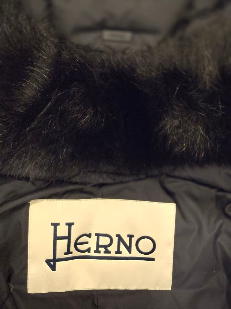 Herno フォックスファーダウンコート (ベルト付き)