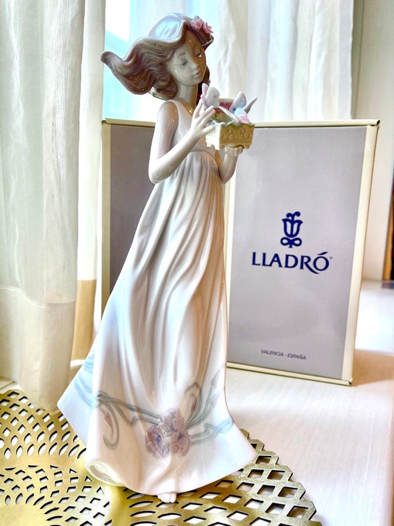 ⭐️美品お買得❣️⭐️リヤドロLLADRO 「 私の宝もの」陶器置物(大型) 人形