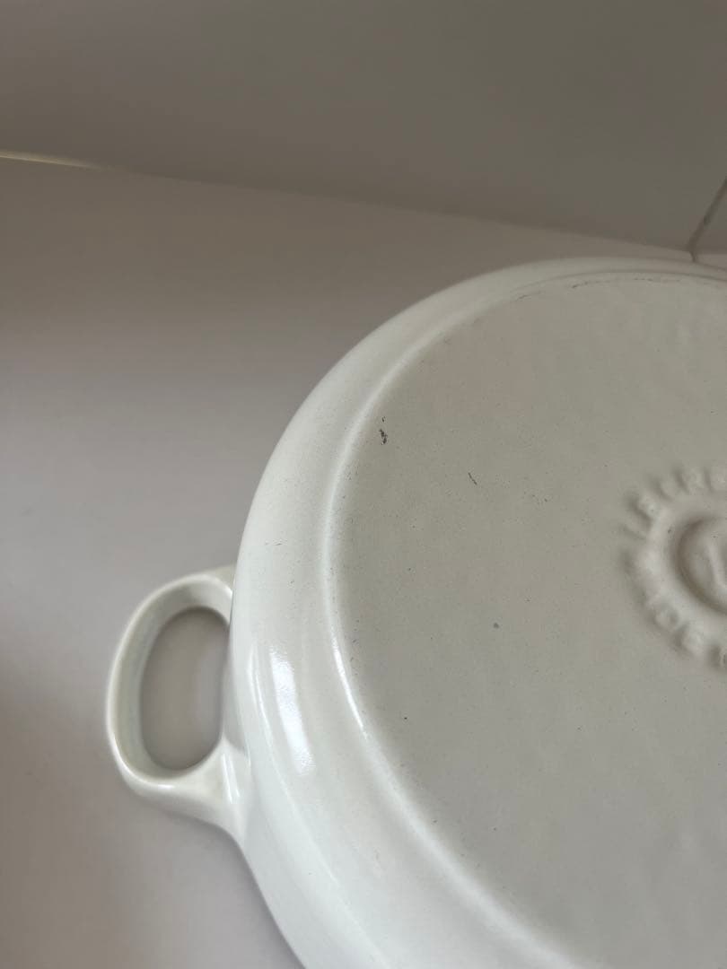 ルクルーゼ　ココットロンド　18cm ホワイト