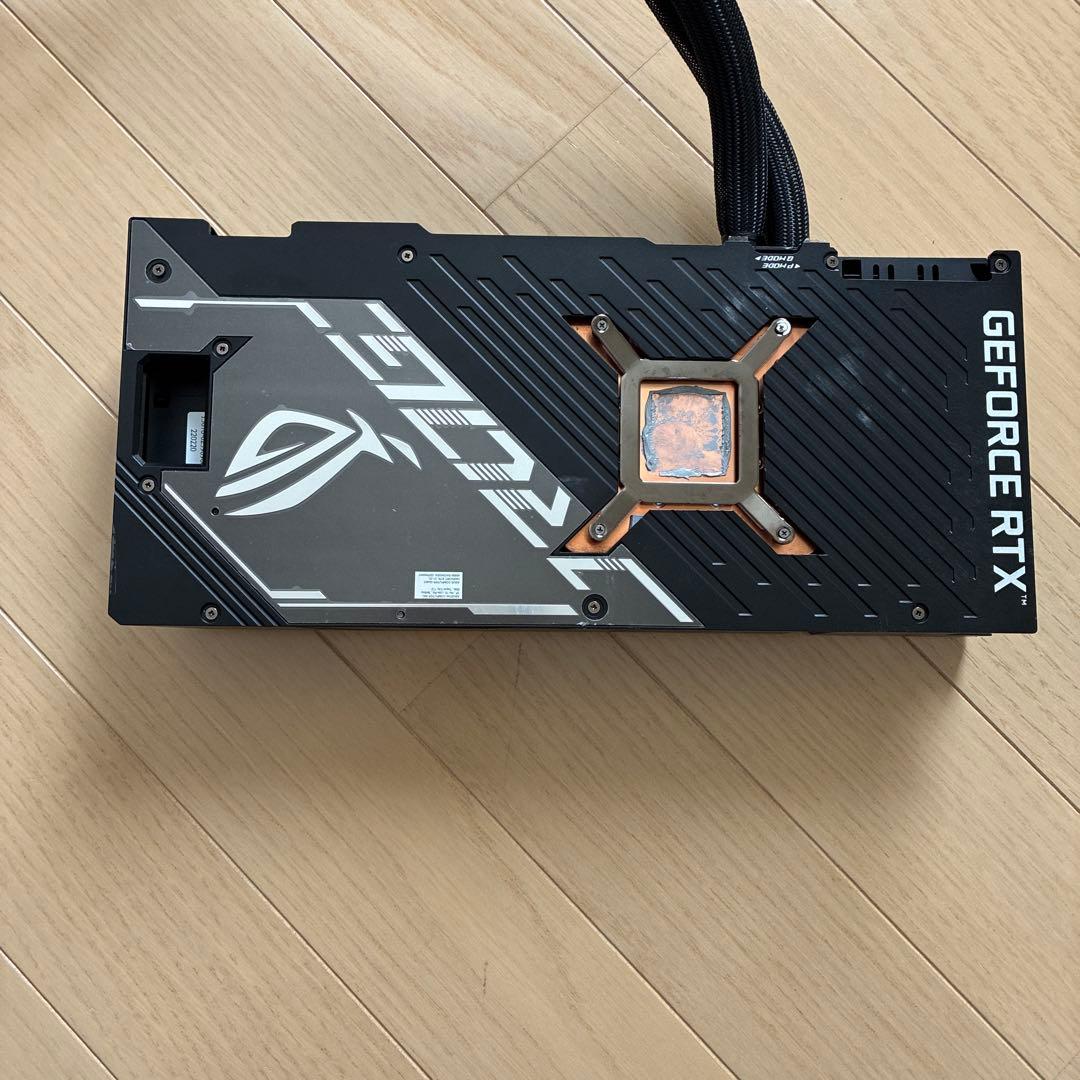 ASUS ROG RTX 4090 ヒートシンク　ファン　バックプレート　LED