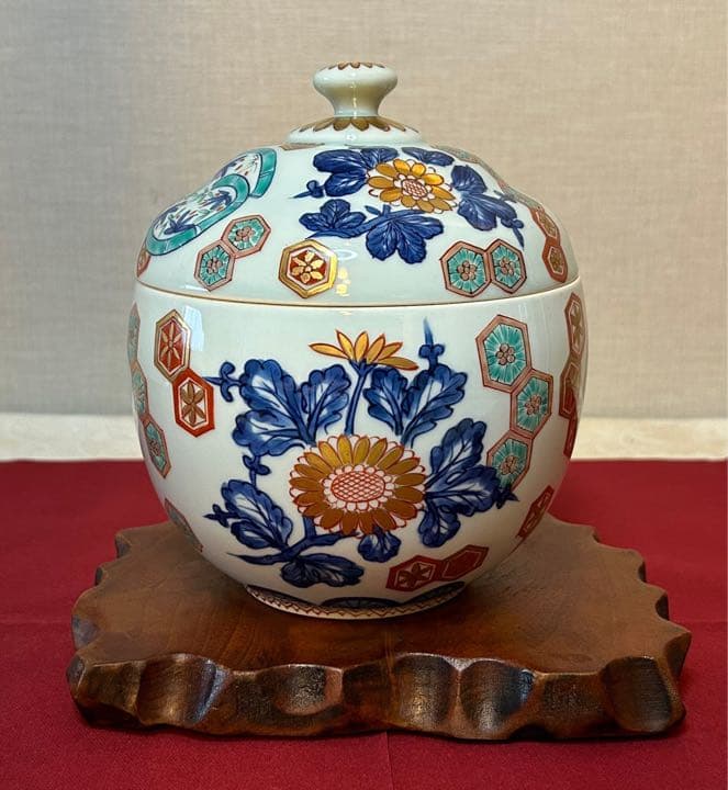 陶器　有田焼　赤絵　染付　手描き　蓋物　華山窯　萬右衛門　華山　サインあり