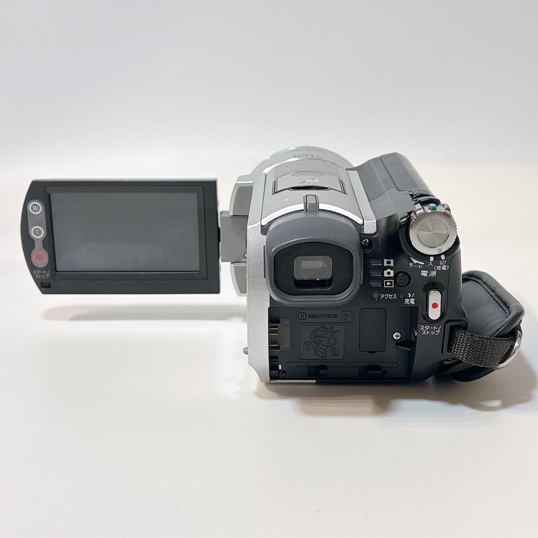 ✨美品✨ ソニー HDD30GB搭載 デジタルビデオカメラ DCR-SR100