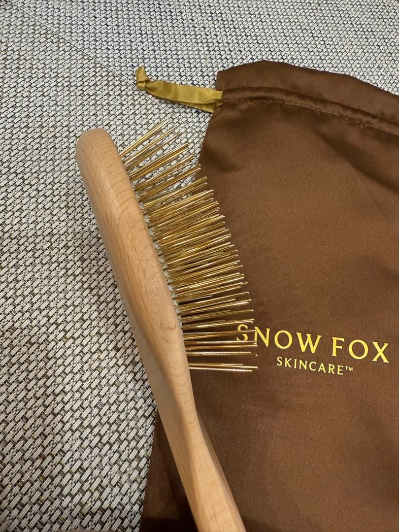  FOX GUA SHA ヘア＆スカルプブラシ
