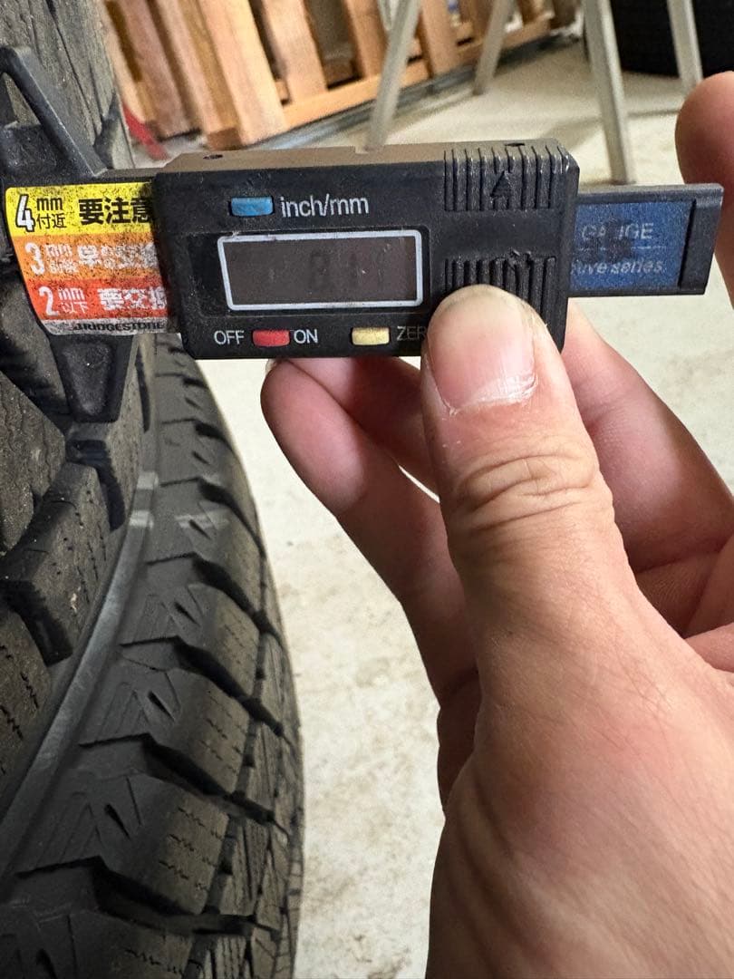 （送料無料）ブリザック DM-V3 235/60R18 4本セット