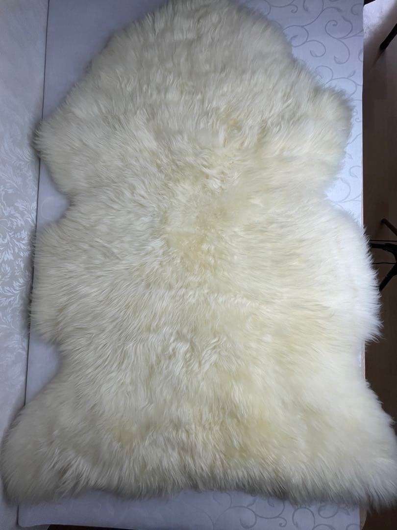 アイボリー・シープスキン・ムートン・ラムファー