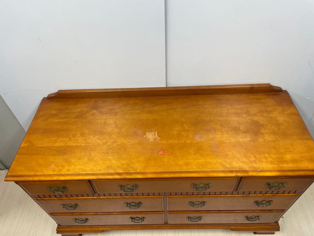 横濱ダニエル　アンティーク家具　3段チェスト