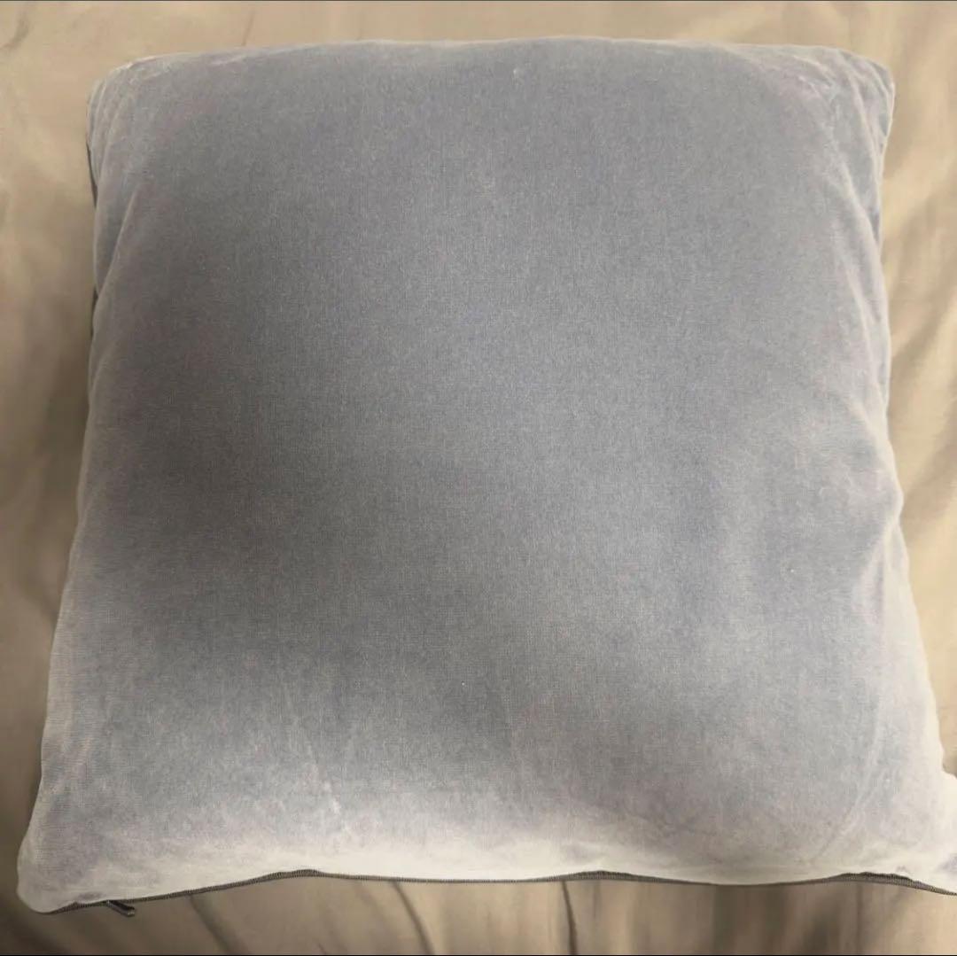 未使用 HERMES エルメス クッション 刺繍デザイン