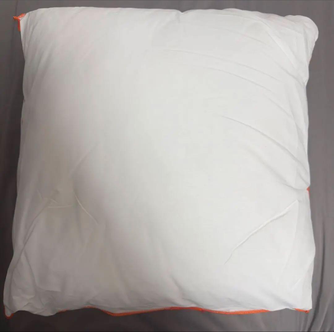 未使用 HERMES エルメス クッション 刺繍デザイン