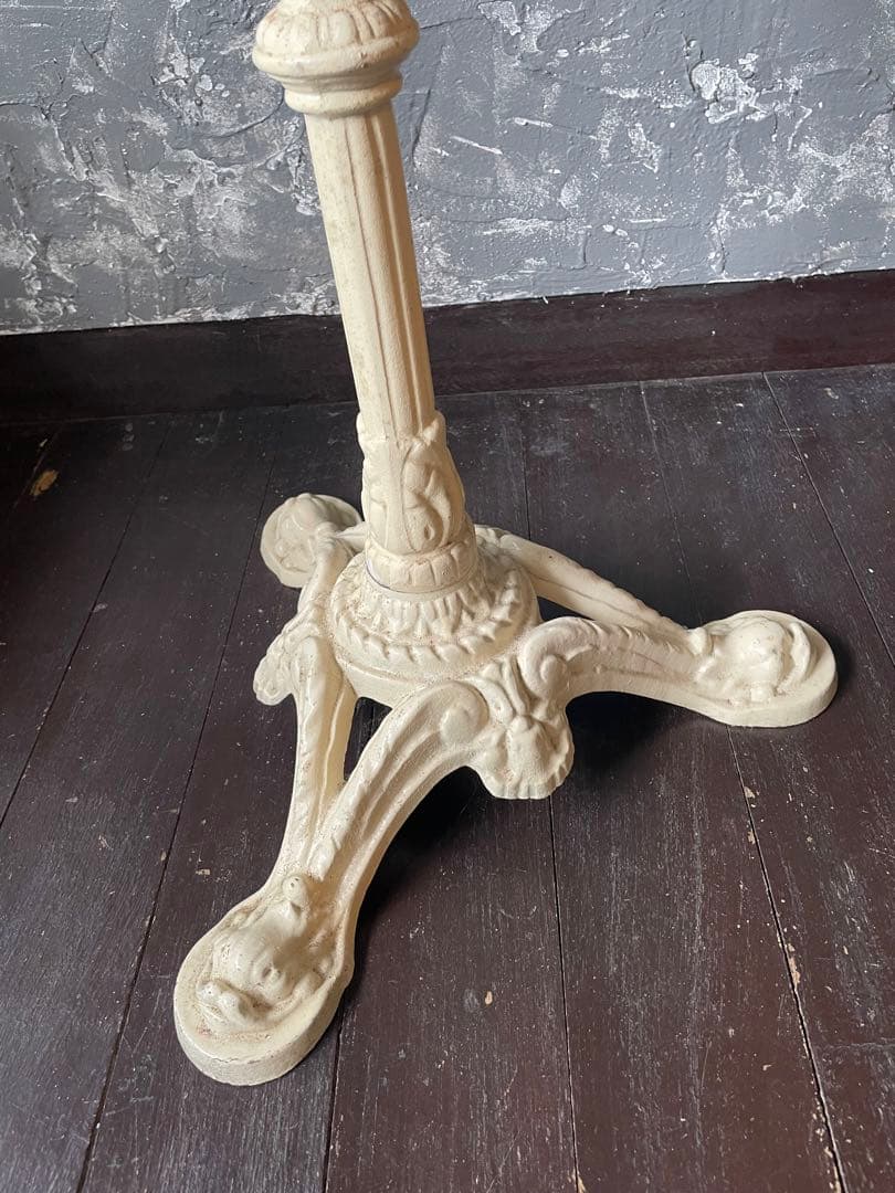 ビンテージ/カサブランカ/カフェテーブル/ラウンドテーブル/鉄脚/大理石/喫茶店